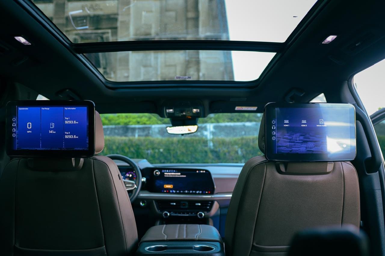 Pantallas para los pasajeros de atrás del Chevrolet Tahoe