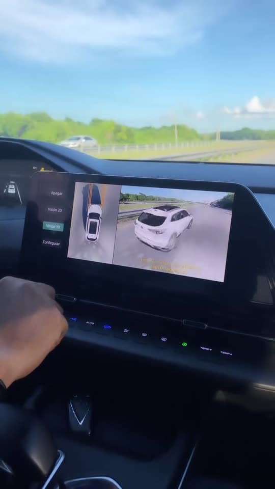 Pantalla de la cámara de 360 grados del Changan CS55 2024